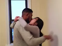 剃過的頭女人性交的異裝癖