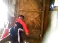 納喬維達爾三人行與西班牙女孩。