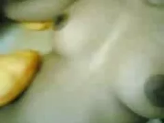 娜娜獲取性交硬。（葡萄牙視頻）