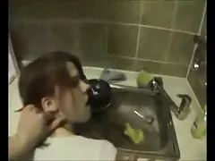 泰勒雨獲取 assfucked 和燕子暨 ！